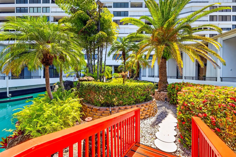 3589 S Ocean Boulevard #30 South Palm Beach, FL 33480