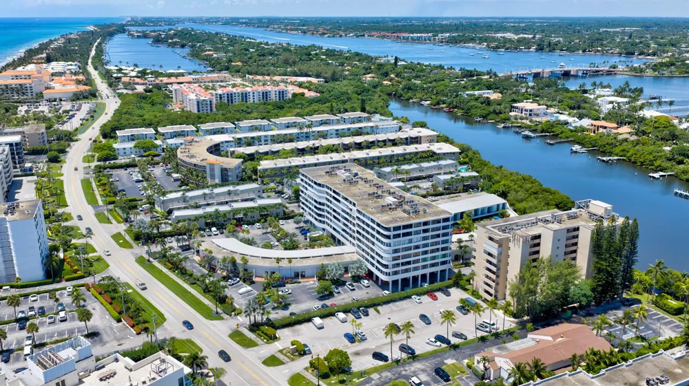 3589 S Ocean Boulevard #30 South Palm Beach, FL 33480