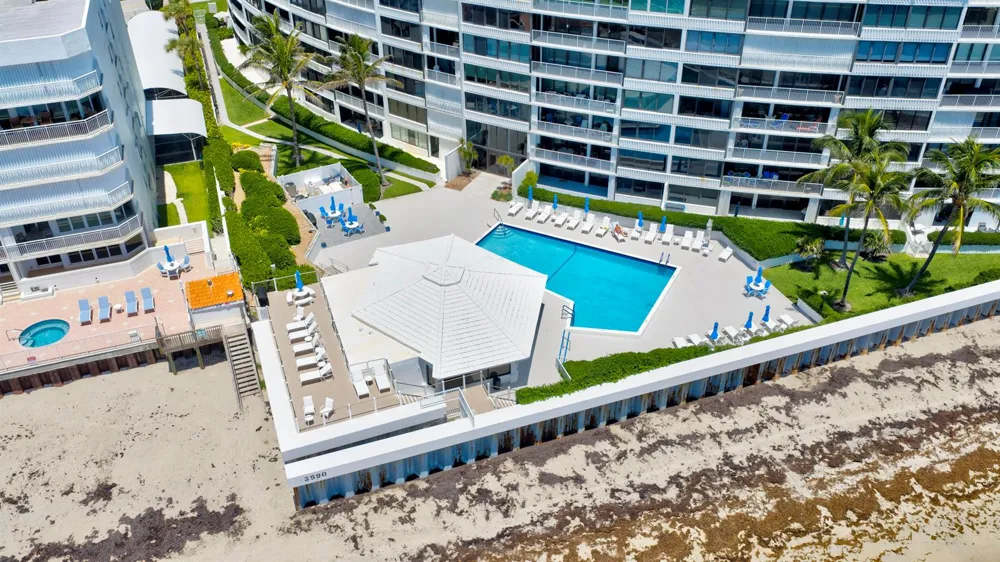3589 S Ocean Boulevard #30 South Palm Beach, FL 33480