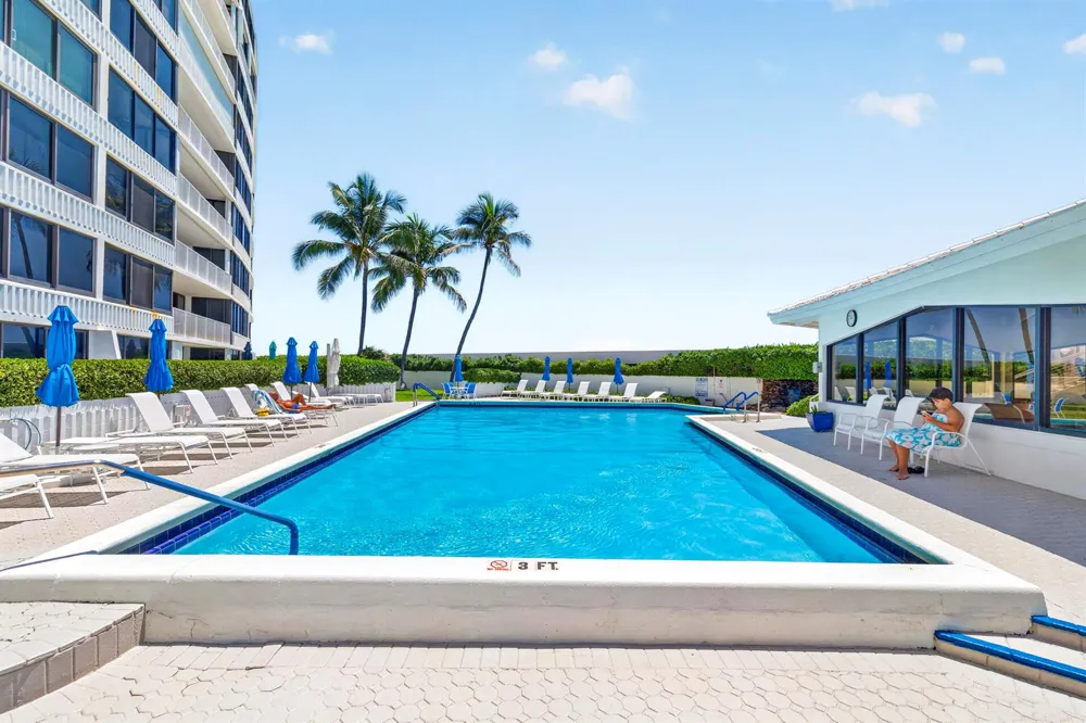 3589 S Ocean Boulevard #30 South Palm Beach, FL 33480