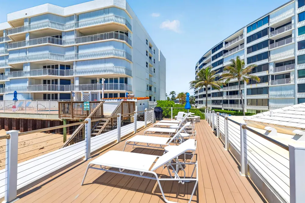 3589 S Ocean Boulevard #30 South Palm Beach, FL 33480