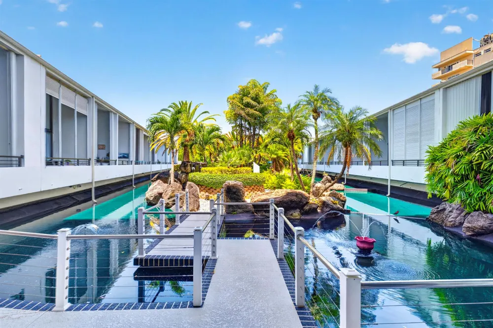 3589 S Ocean Boulevard #30 South Palm Beach, FL 33480
