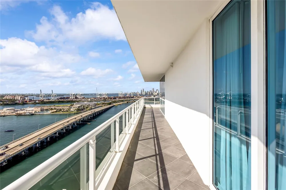 540 West Ave #2311 Miami Beach, FL 33139