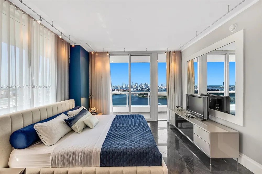 540 West Ave #2311 Miami Beach, FL 33139