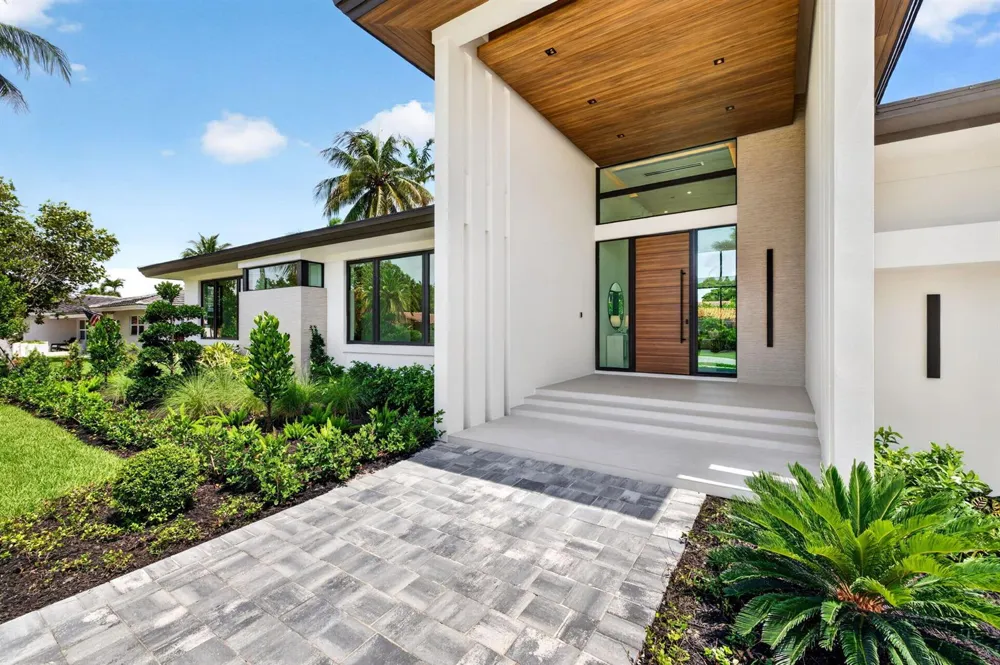 2717 NE 33rd Street Fort Lauderdale, FL 33306