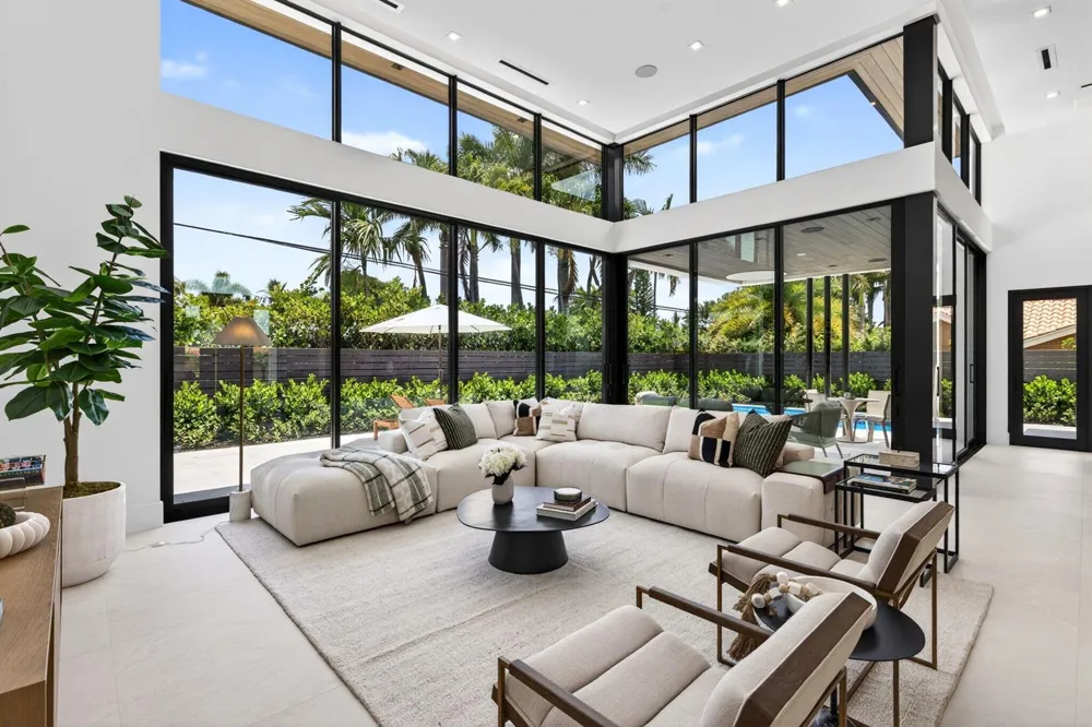 2717 NE 33rd Street Fort Lauderdale, FL 33306