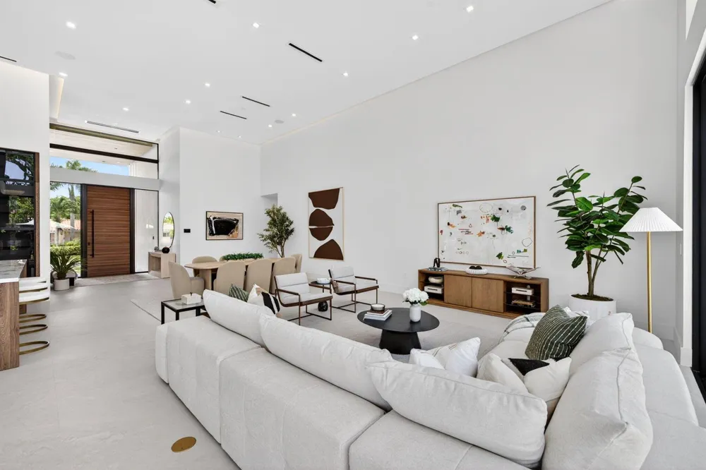 2717 NE 33rd Street Fort Lauderdale, FL 33306