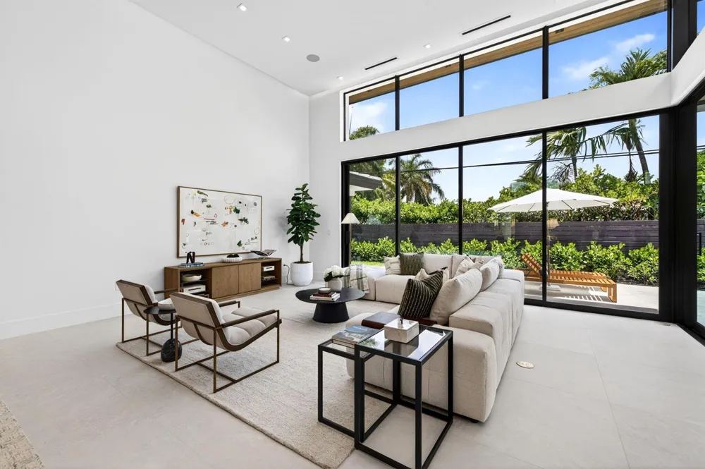 2717 NE 33rd Street Fort Lauderdale, FL 33306