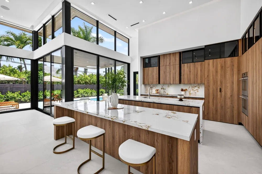 2717 NE 33rd Street Fort Lauderdale, FL 33306