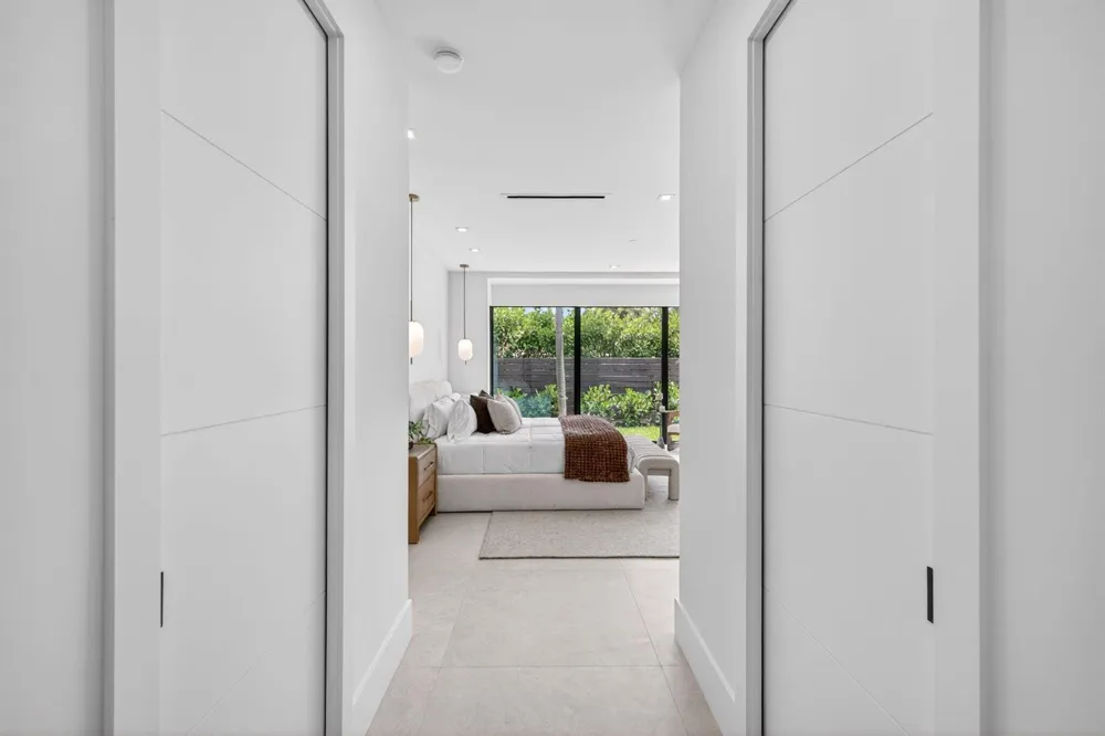 2717 NE 33rd Street Fort Lauderdale, FL 33306