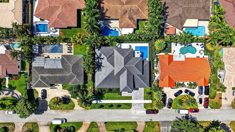 2717 NE 33rd Street Fort Lauderdale, FL 33306