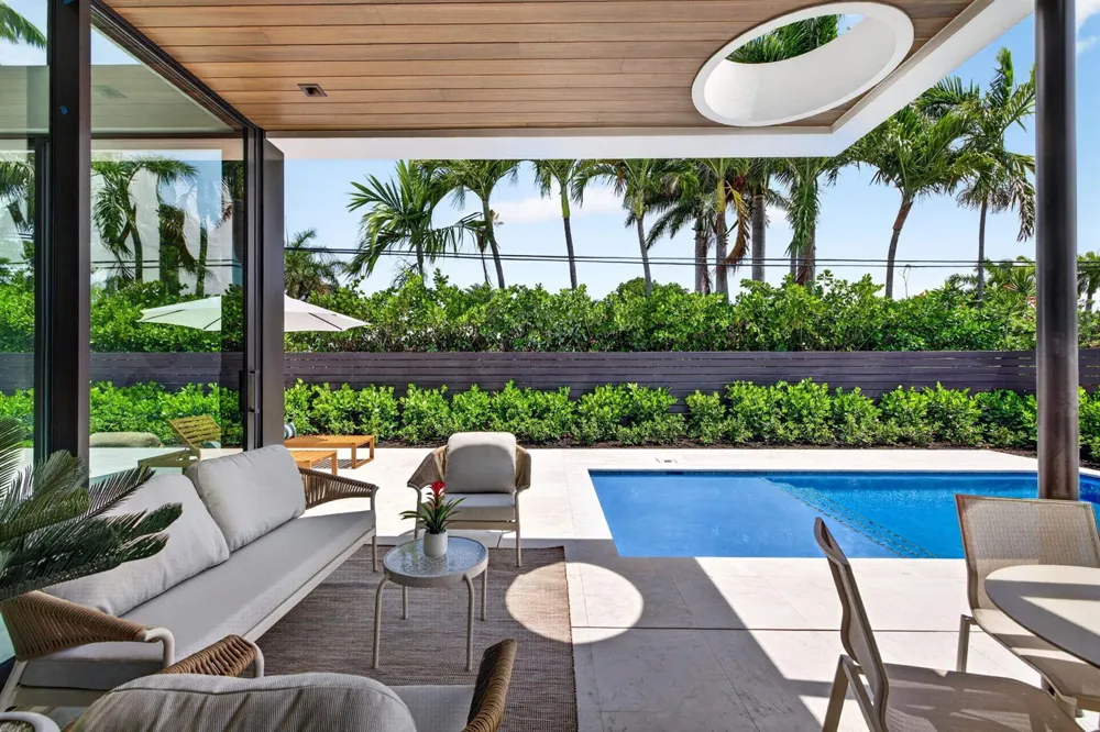 2717 NE 33rd Street Fort Lauderdale, FL 33306
