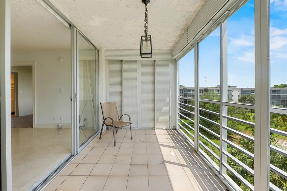535 Oaks Drive #508 Pompano Beach, FL 33069