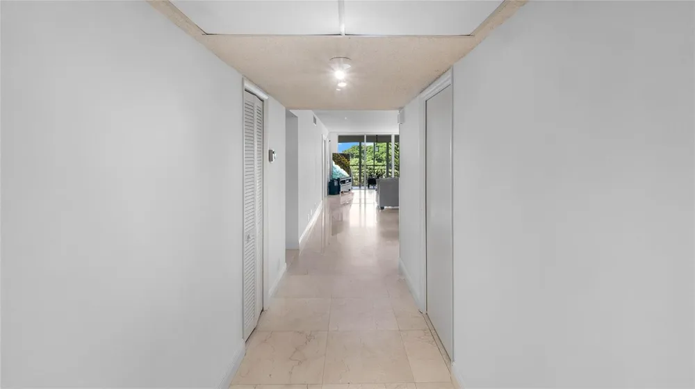 535 Oaks Drive #508 Pompano Beach, FL 33069