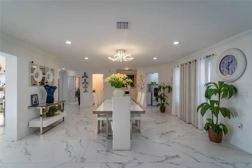 320 HARBOR PASSAGE Clearwater Beach, FL 33767