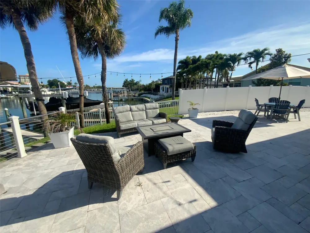 320 HARBOR PASSAGE Clearwater Beach, FL 33767