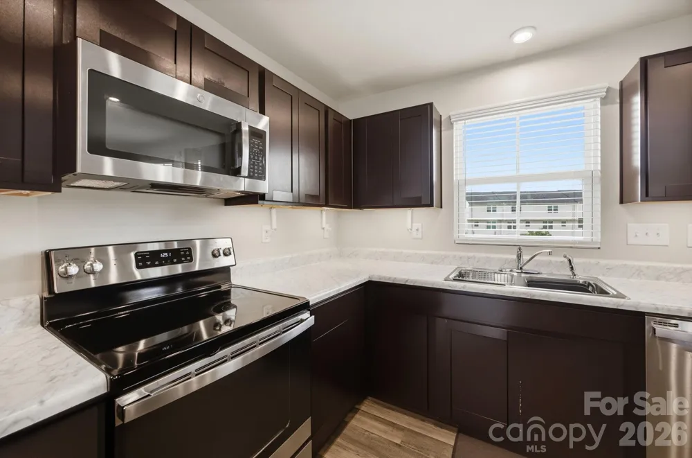 6121 Cutwater Circle Charlotte, NC 28269