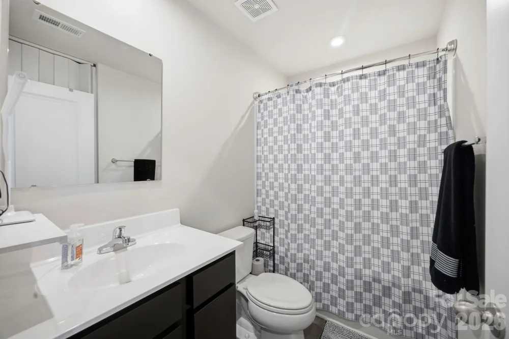6121 Cutwater Circle Charlotte, NC 28269