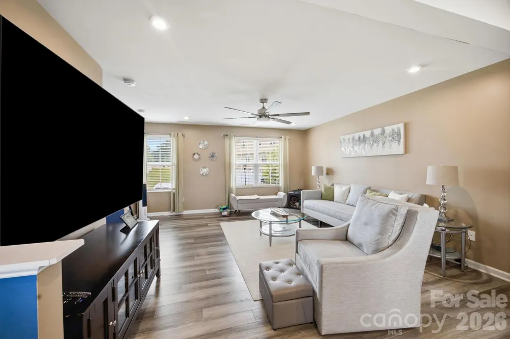 6121 Cutwater Circle Charlotte, NC 28269