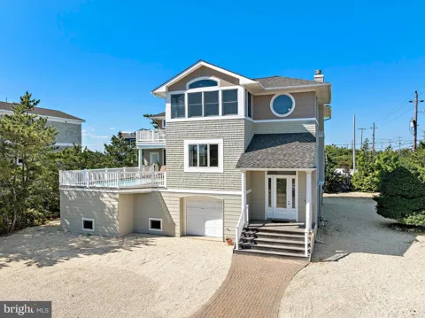 10 LONG BEACH BOULEVARD