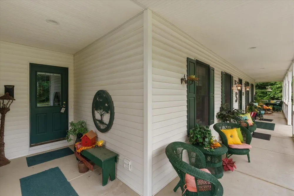 8236 Alpine Avenue NW Sparta, MI 49345