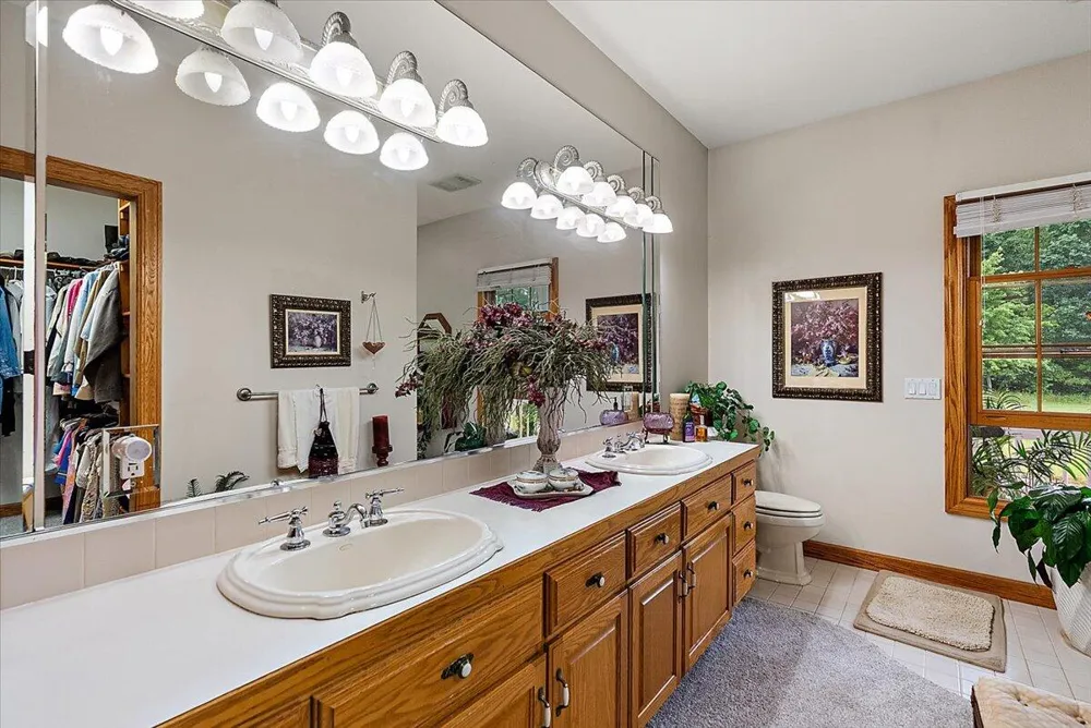 8236 Alpine Avenue NW Sparta, MI 49345
