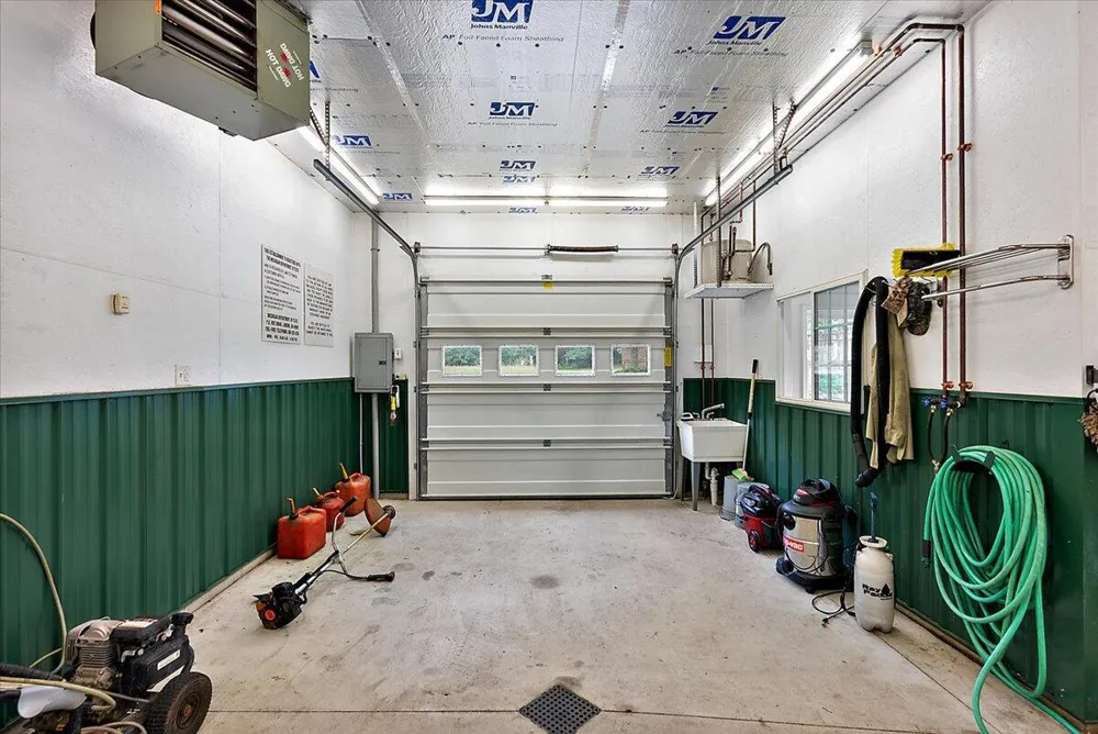 8236 Alpine Avenue NW Sparta, MI 49345