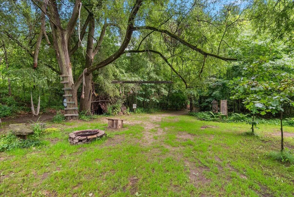 8236 Alpine Avenue NW Sparta, MI 49345
