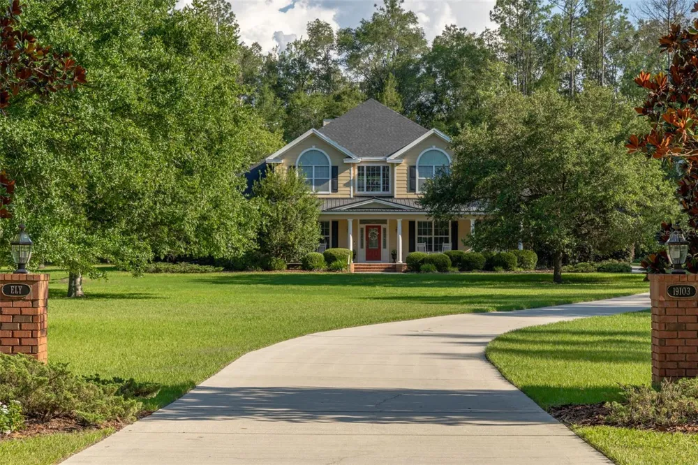 19103 NW 72ND AVENUE Alachua, FL 32615