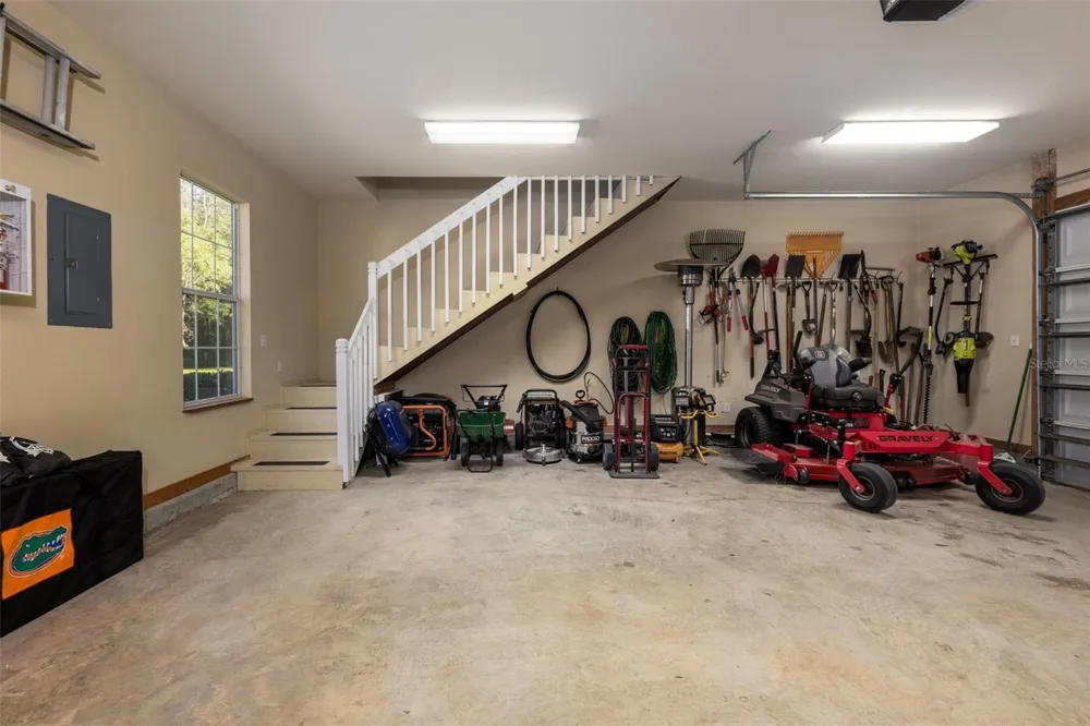 19103 NW 72ND AVENUE Alachua, FL 32615