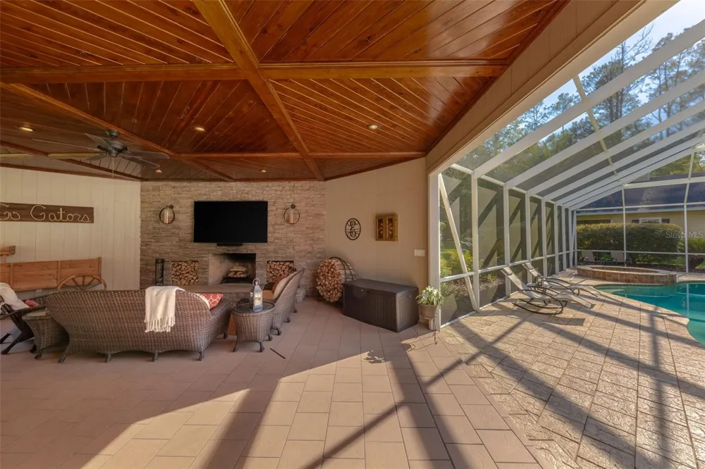 19103 NW 72ND AVENUE Alachua, FL 32615