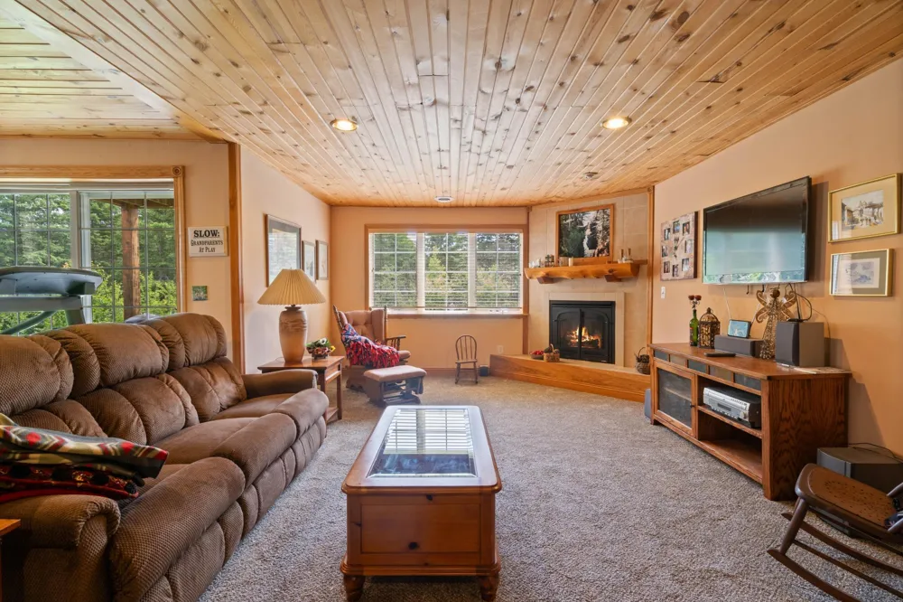 3753 Keene Creek Lane Hermantown, MN 55811