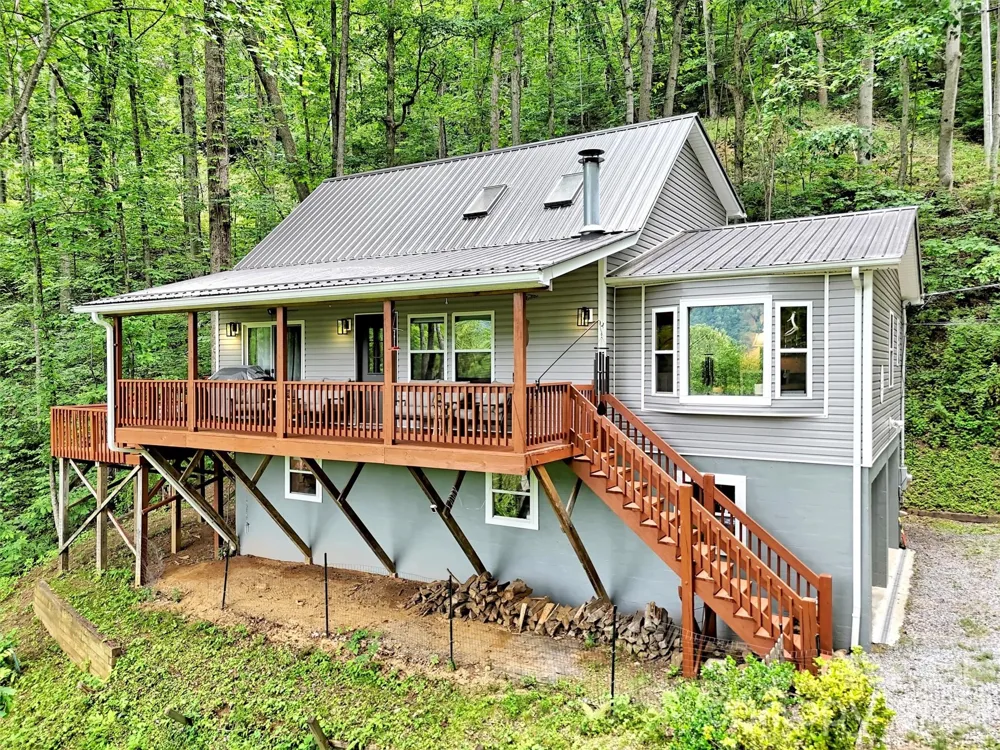 245 Greenview Drive Maggie Valley, NC 28751