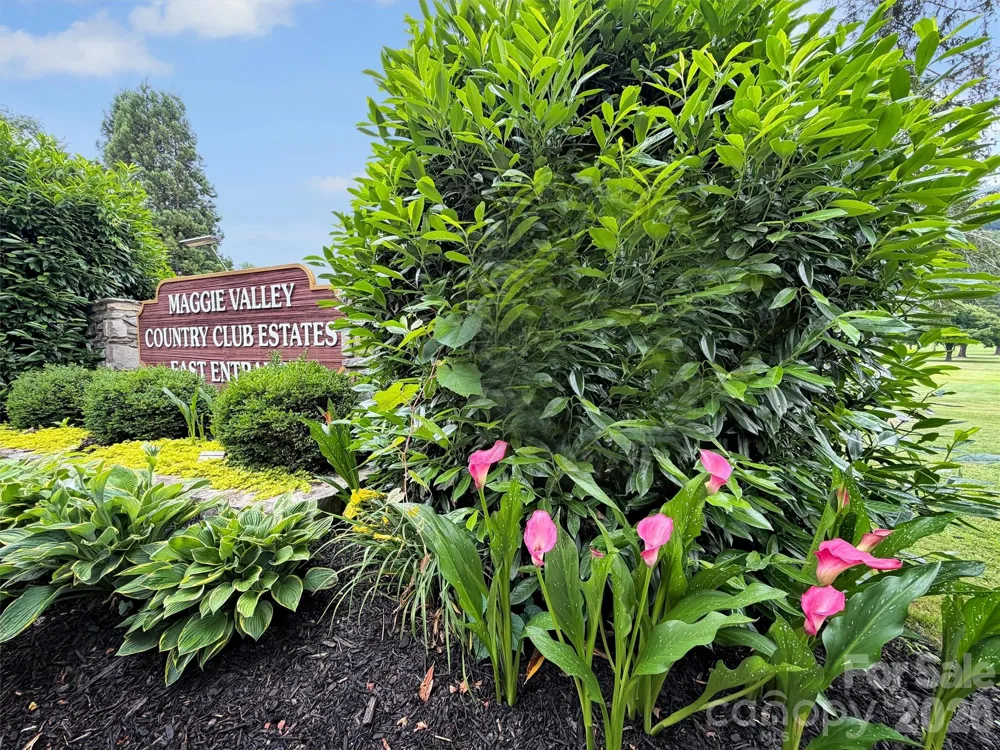 245 Greenview Drive Maggie Valley, NC 28751