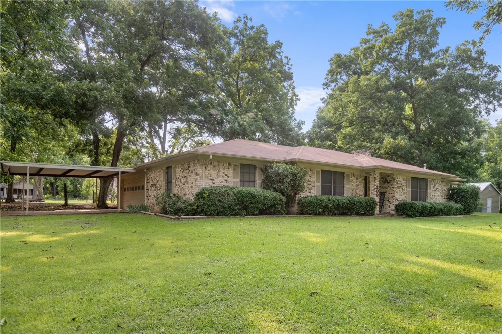 209 Harrison Street Roxton, TX 75477