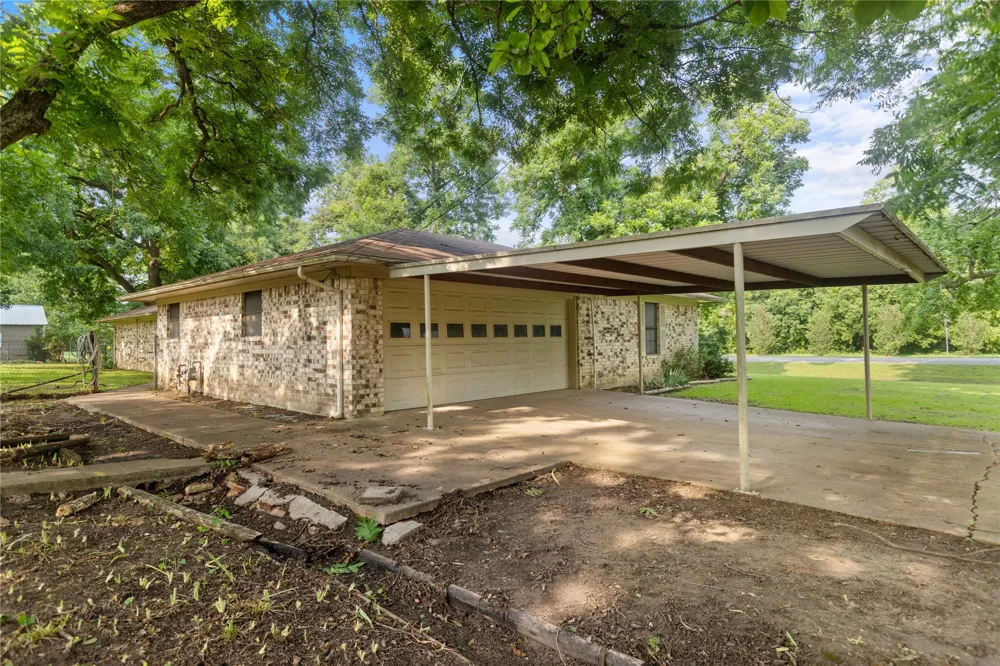 209 Harrison Street Roxton, TX 75477