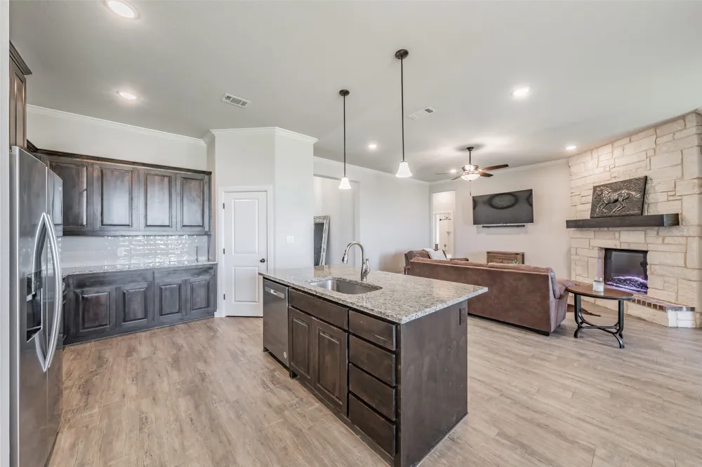 2230 County Road 2360 Decatur, TX 76234