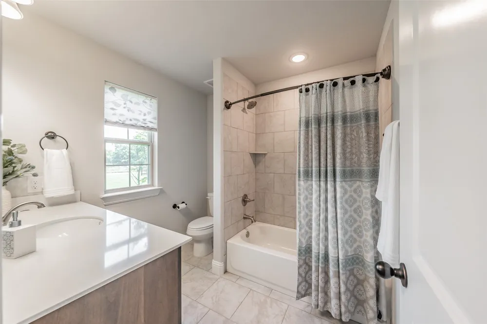 2230 County Road 2360 Decatur, TX 76234