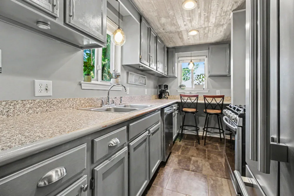 3971 Thomas Avenue Berkley City, MI 48072