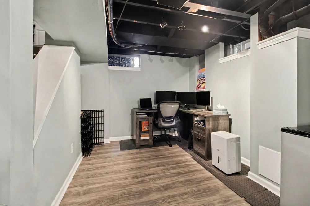 3971 Thomas Avenue Berkley City, MI 48072