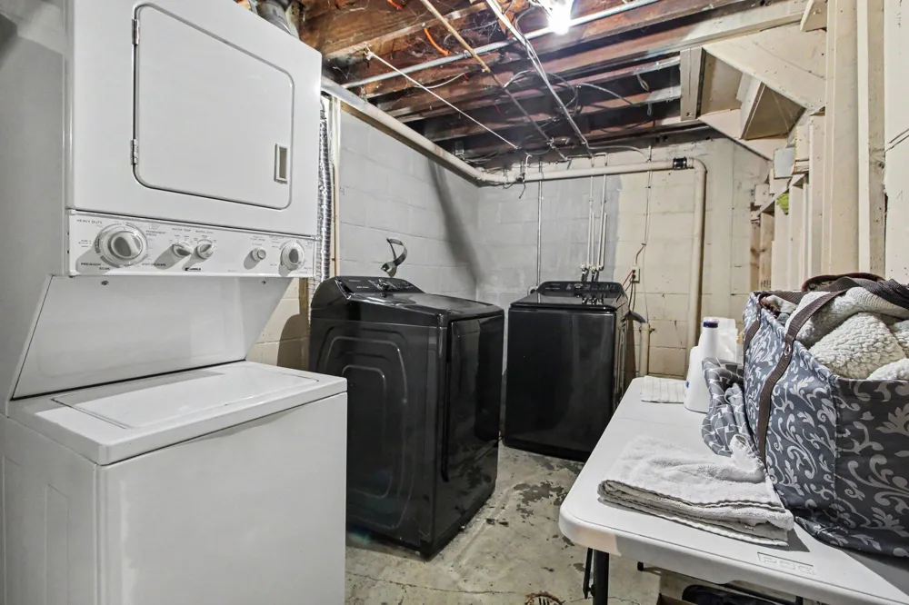 3971 Thomas Avenue Berkley City, MI 48072