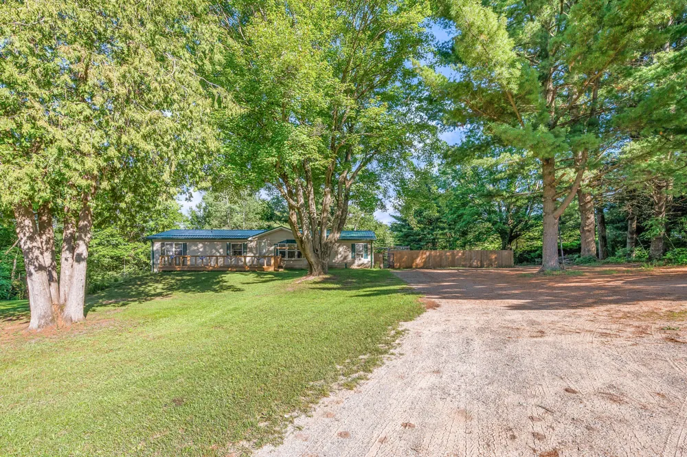 15971 Penesal Road Rose Lake Township, MI 49655