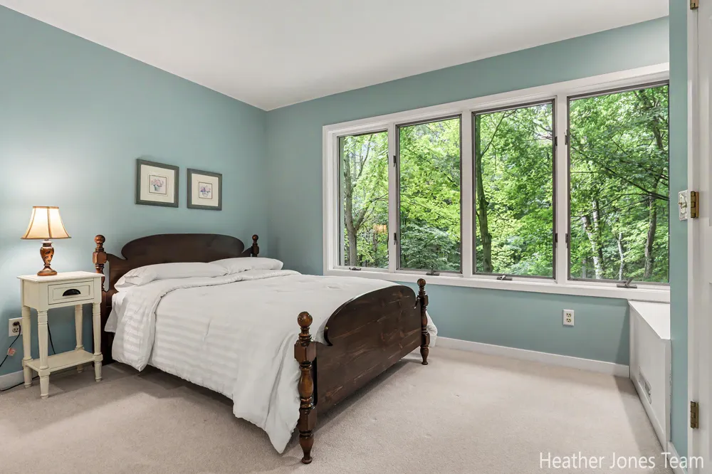 10288 Hathaway Drive Eureka Township, MI 48838