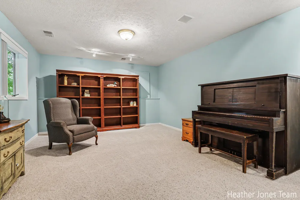 10288 Hathaway Drive Eureka Township, MI 48838