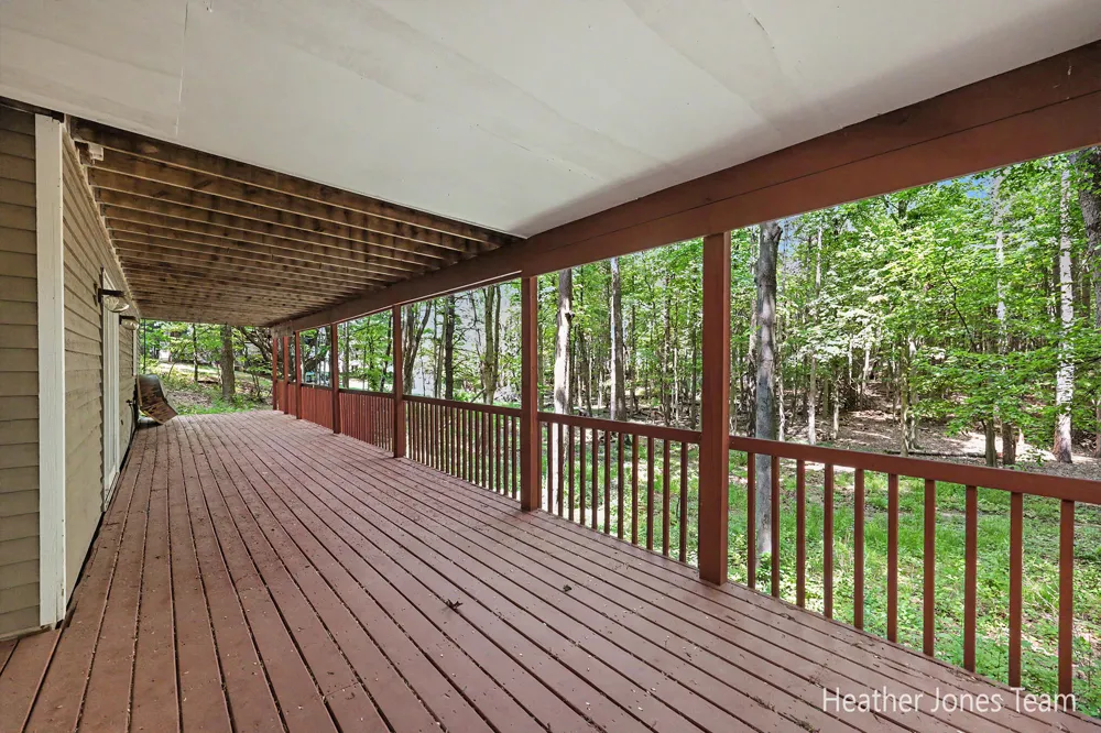 10288 Hathaway Drive Eureka Township, MI 48838