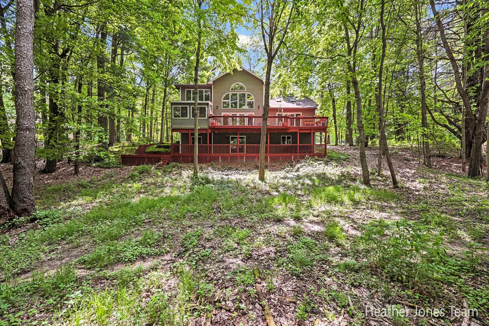 10288 Hathaway Drive Eureka Township, MI 48838
