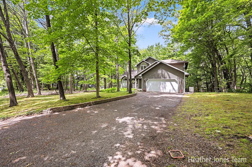 10288 Hathaway Drive Eureka Township, MI 48838