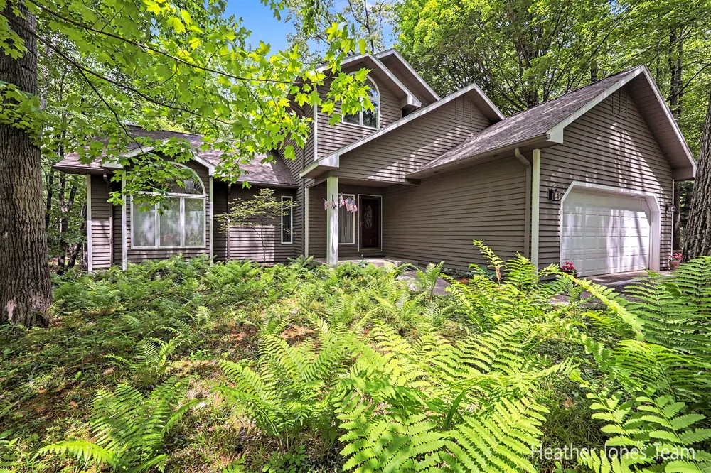 10288 Hathaway Drive Eureka Township, MI 48838