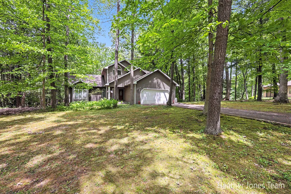 10288 Hathaway Drive Eureka Township, MI 48838