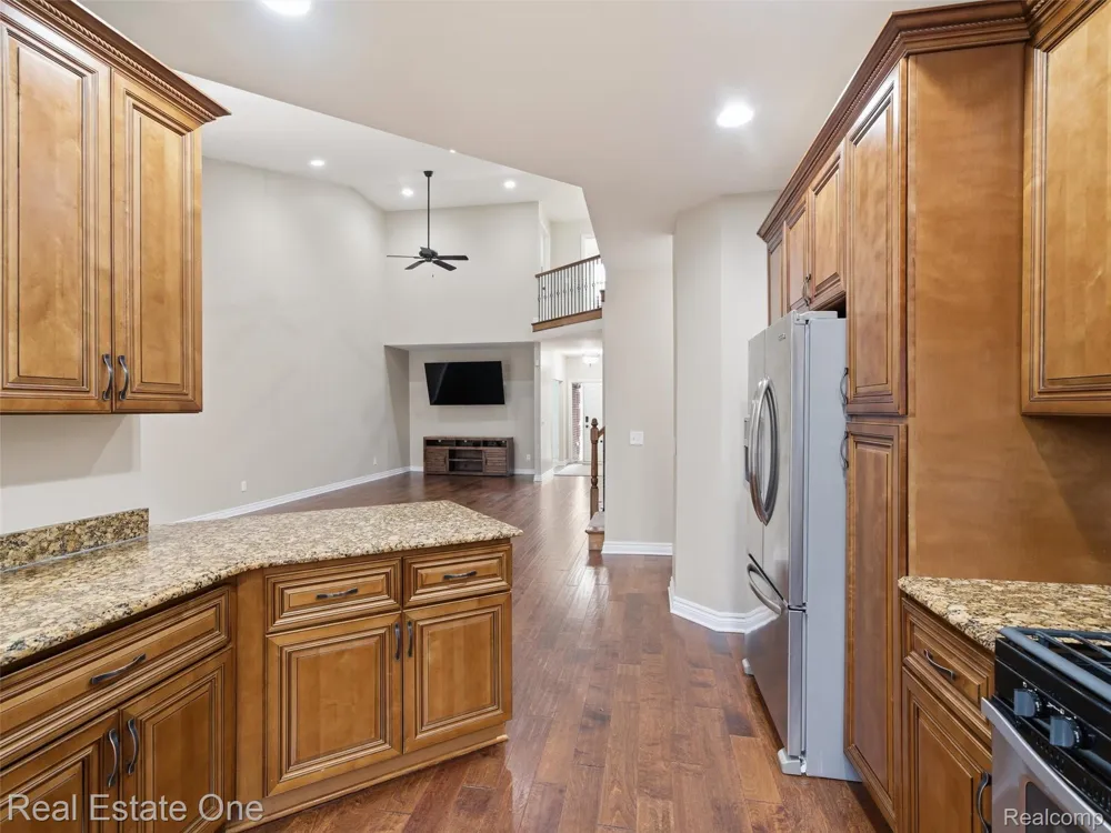9572 Kingsway Circle Springfield Charter Township, MI 48348